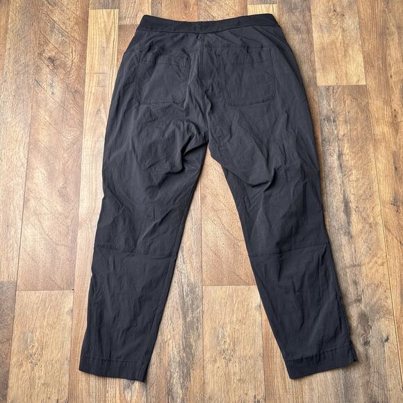 Athleta Trekkie Crop‎ Pants Women's Size 6 Black Athletic Training Fitness 6185 - Picture 3 of 9